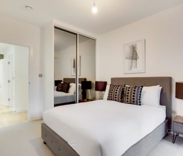 Galley House, Atlantis Avenue, E16 - Photo 2