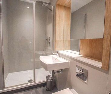 Laporte Way, Luton, LU4 - Photo 2