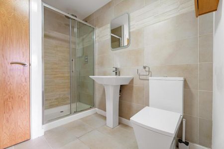 2 bedroom apartment to rent - Photo 3