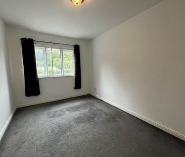 2 bed Flat for rent - Photo 5