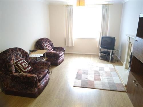 2 bedroom property to rent - Photo 1