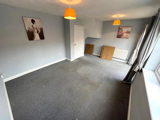 3 bedroom semi-detached house to rent - Photo 1