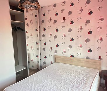 Location Appartement 2 pièces 48m² - Photo 4