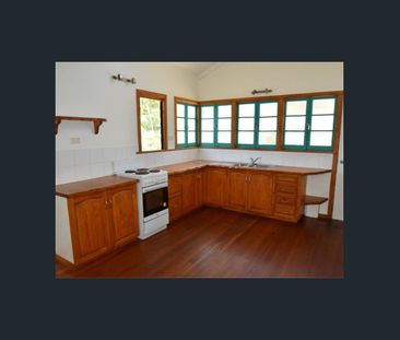Comfortable Home in a Convenient Location - Photo 4