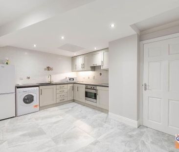 4a Ballynahinch Street, Hillsborough, BT26 6AW - Photo 2