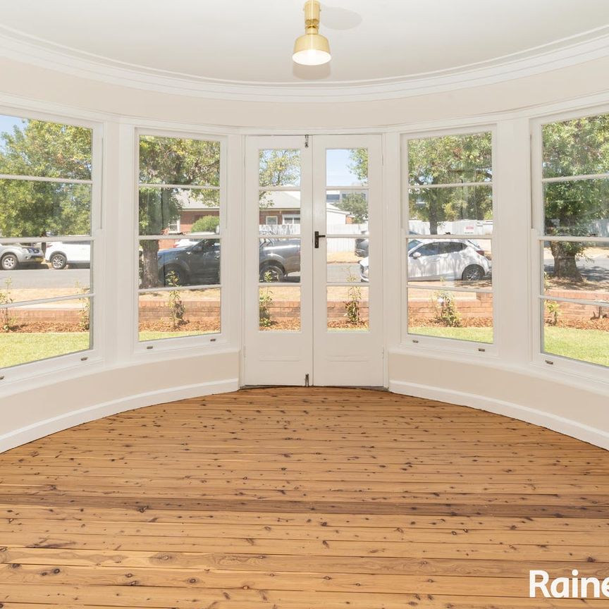 FULLY RENOVATED CENTRAL HOME - Photo 1