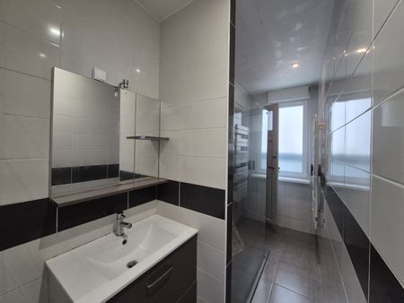 Location Appartement 2 pièces 45m² LILLE 59260 - Photo 4