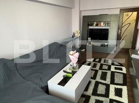 Apartament cu 2 camere , 64 mp, zona Centrală - Photo 4