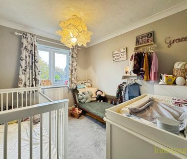 5 bedroom detached house to rent - Photo 2