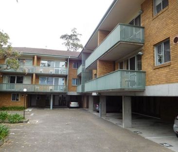 Two bedroom unit on top floor of block - Photo 2