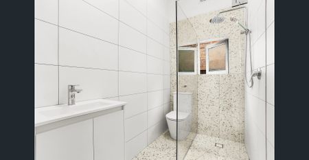 Renovated Family Home - Photo 4