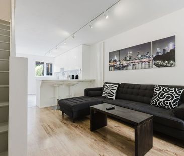 2 Bed Terraced House, Henley Drive, SE1 - Photo 2