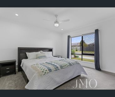 Modern Family Living in Sought-After Ormeau Hills - Photo 5