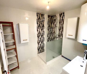 Location Appartement 3 pièces 64m² CHALONS EN CHAMPAGNE 51000 - Photo 3