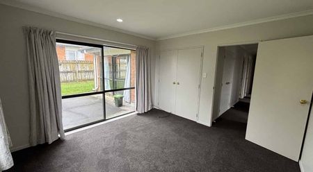 4 Bedroom family home - Photo 3