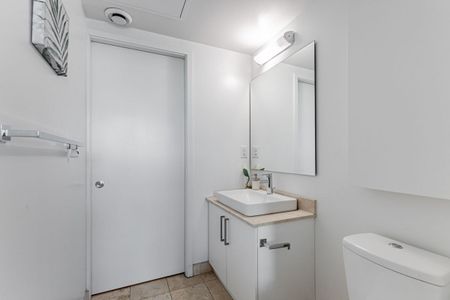 For Lease - 12 York Street Unit# 4710, Toronto, Ontario - Photo 5