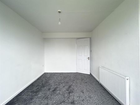 3 Bedroom House To Let - Photo 4