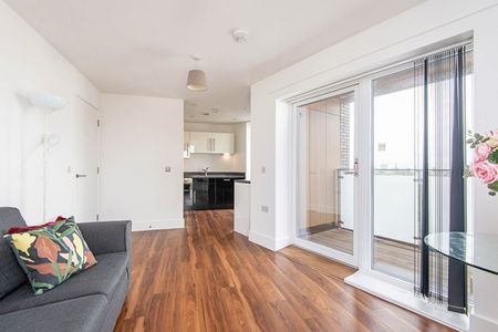 1 Bedroom Apartment - Photo 2