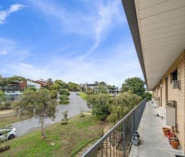 EXPERIENCE A COZY AND QUIET LIFESTYLE IN THE HEART OF NORTH PERTH - Photo 6