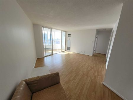 For Lease - 6 Humberline Drive Unit# 813, Toronto, Ontario - Photo 5