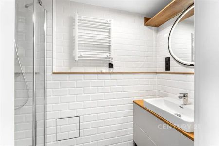 Elegantní 3+kk apartmán s balkonem k pronájmu, novostavba s výtahem, parkovacím stáním a sklepem, Kolbenova 1032/5h, Vysočany, 190 00 Praha. - Photo 4
