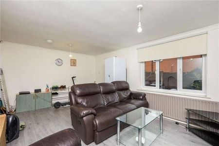 4 Bed Detached House, Colborn Street, NG3 - Photo 2