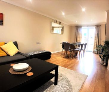 2 bedroom end of terrace house to rent - Photo 3