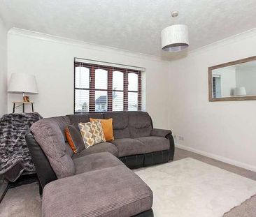 Alexander Court, Chalkwell Road, Sittingbourne, Kent, ME10 - Photo 3