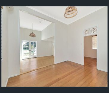 Spacious Family Home in Prime Location - Photo 5