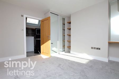 2 Bed property for rent - Photo 2