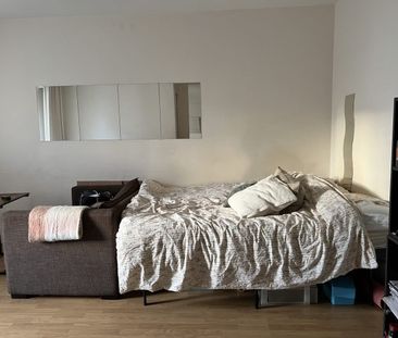 Studio Boulogne-Billancourt 28 m² - Photo 1