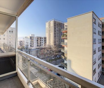 T1 MEUBLE – 23 m2 – BALCON – PARKING – 69006 LYON – Réf. 2480 - Photo 3