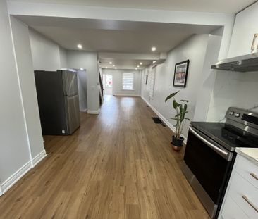 For Lease - 19 Britannia Avenue, Toronto, Ontario - Photo 4