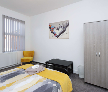 Beautiful rooms in shared house in Moseley - Photo 6