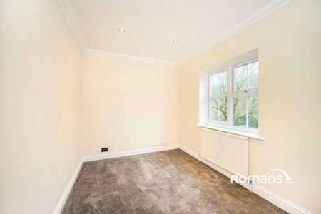 Irvine Place, Virginia Water, GU25 - Photo 5