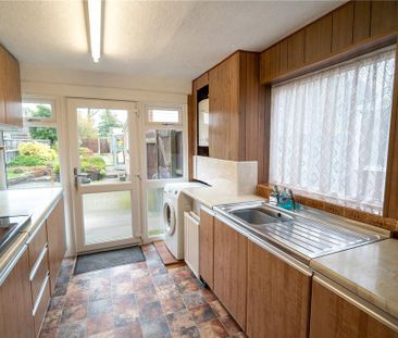 3 bedroom semi-detached house to rent - Photo 6