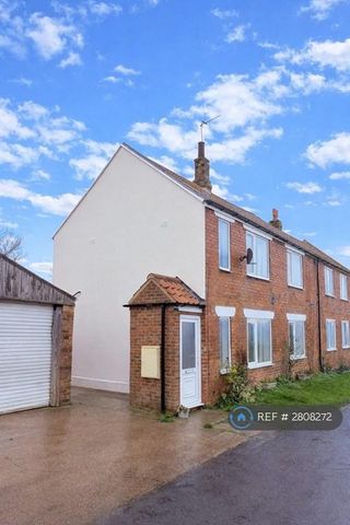 3 bedroom semi-detached house to rent - Photo 2