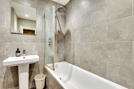 2 bedroom flat to rent - Photo 5