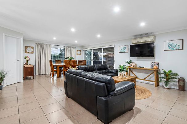 AN INVITING FAMILY HOME!! - Photo 1