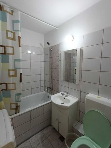 Dristor etaj 2 semidecomandat - Photo 3