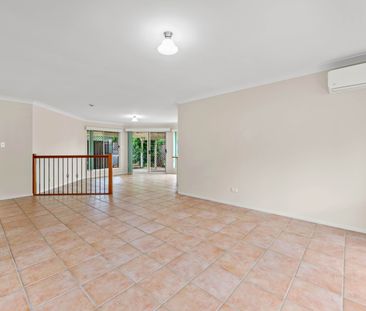 WELCOME TO 2/5 MAROUBRA COURT VARSITY LAKES - Photo 6