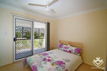 Furnished Private Townhouse Just 500m from Toowong Village - Photo 5