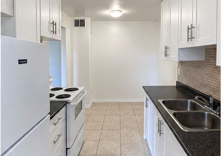 For Lease - 199 Hillcroft Street Unit# 131, Oshawa, Ontario - Photo 5