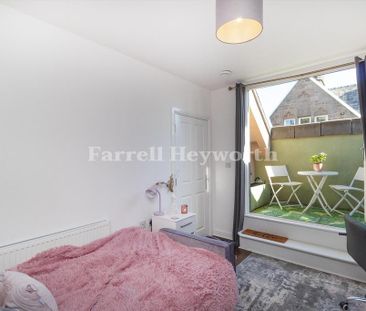 2 bedroom flat to rent - Photo 6