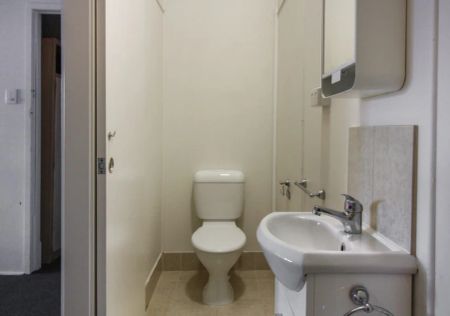 1 Bedroom Studio in Woolloongabba - Photo 5