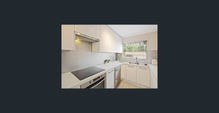Discover a superb 2 bedroom, 2 bathroom apartment in the heart of Mosman, designed for comfort, lifestyle and convenience - Photo 3