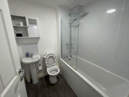 1 bedroom flat to rent - Photo 4