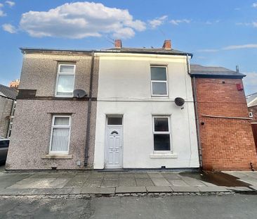 2 bed terraced house to rent in NE24 - Photo 2