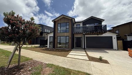 Lovely 6 bedroom Home Karaka - Photo 3