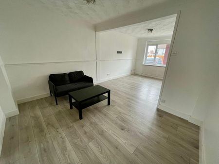 3 bedroom house to rent - Photo 2